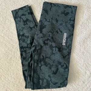 gymshark forrest green camo seamless set